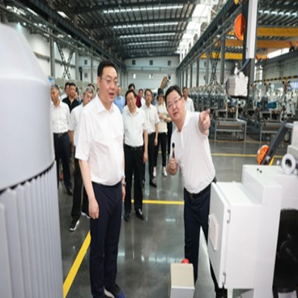 泰州市市委書記朱立凡、市長萬聞華率隊 觀摩泰隆科技產業園項目